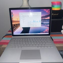Microsoft Surface Book 2 i7-8650U 16GB 512GB SSD GTX 1050