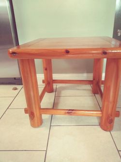 Mesa de madera buenas condiciones