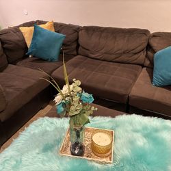 Six Piece Sectional Couch, Which Includes The Ottoman