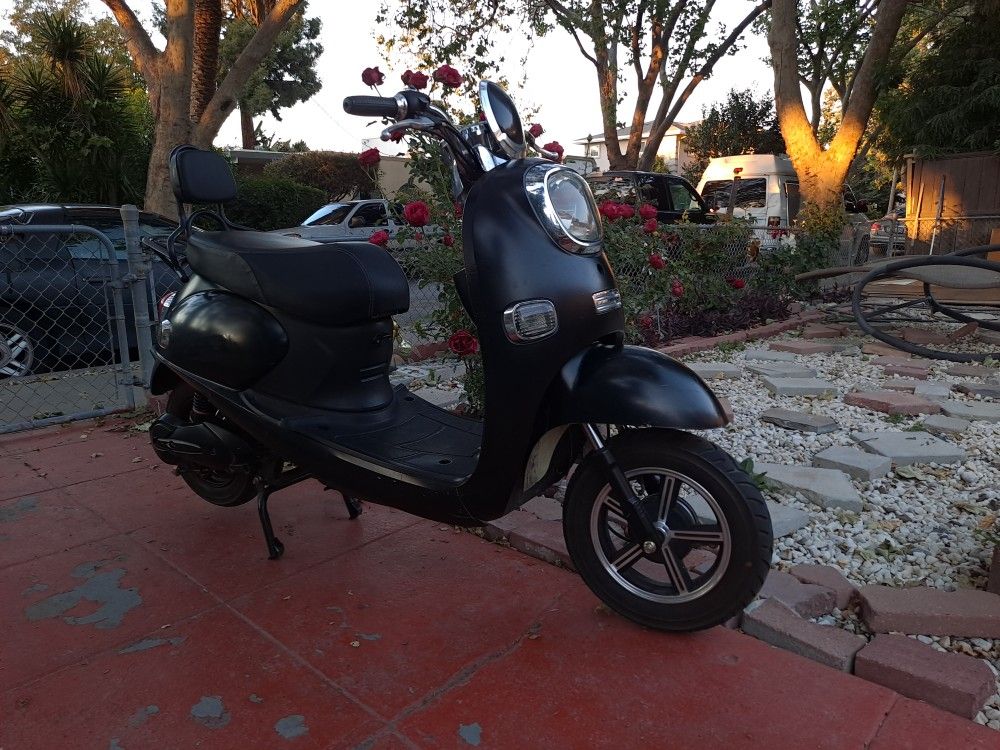 Electric Moe Ped