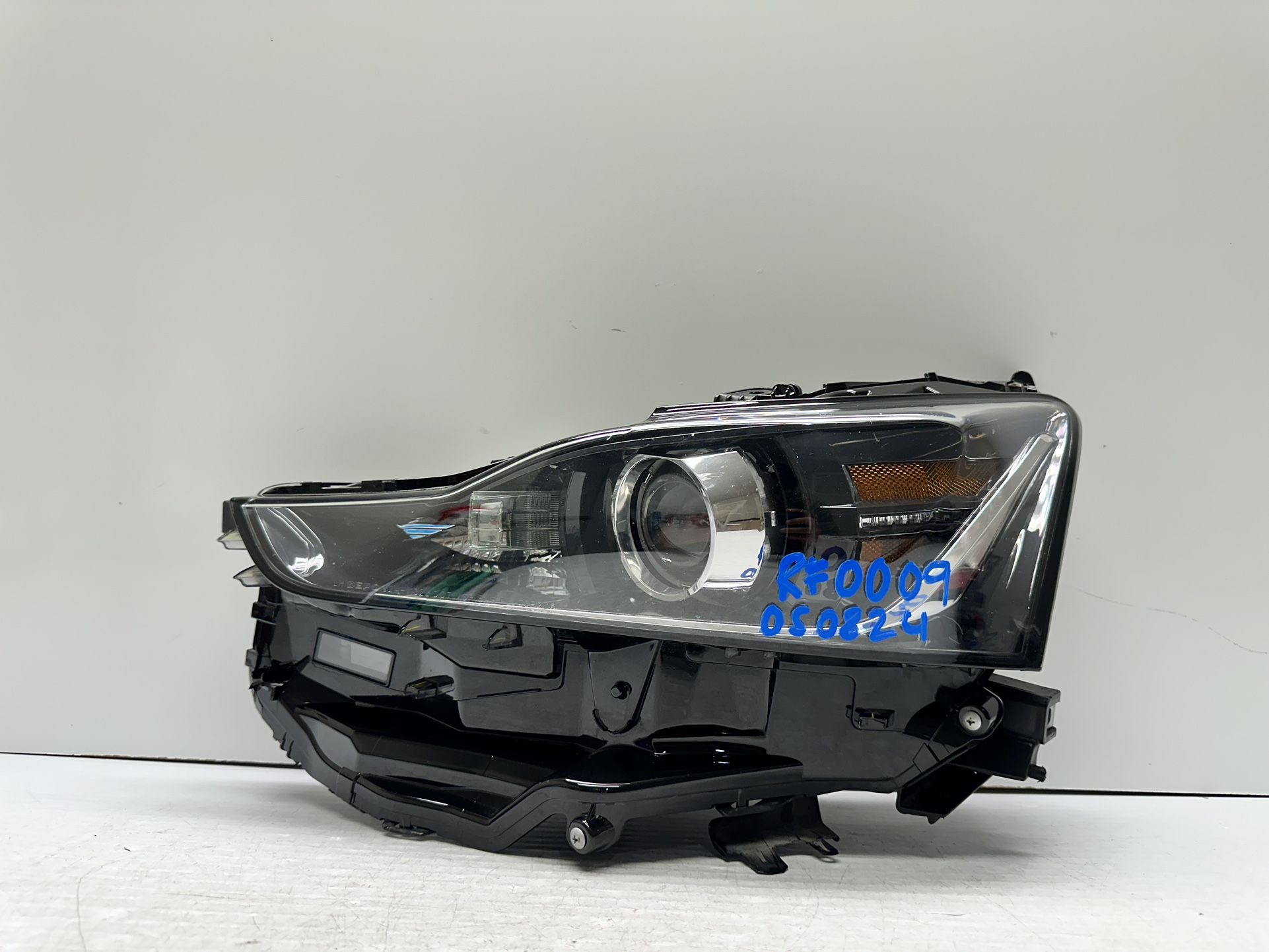 2017-2020 Lexus Is300 Driver Headlight