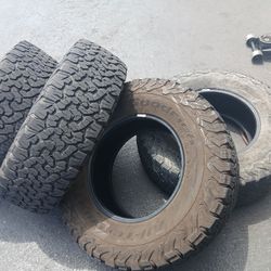 285/70/17 BFGOODRICH KO2 TIRES (4)
