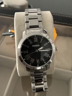 Fossil Silver Stainless Steel Watch w/ Black Dial – Classic Style