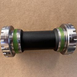 Aerozine Road Bottom Bracket 68mm New!