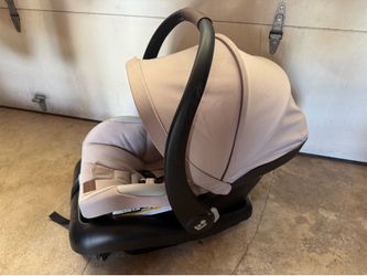 Macy Cozy car seat 2024 year