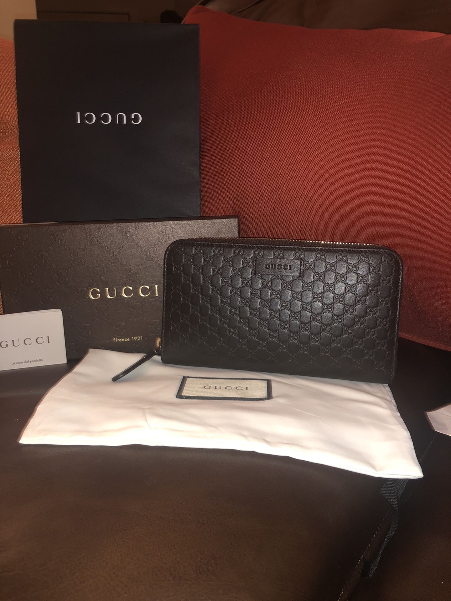 💯% GUCCI MICROGUCCISSIMA WALLET ($798)