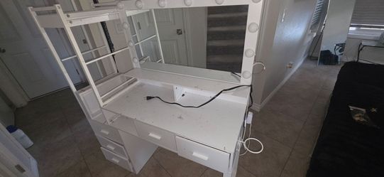 Vanity used