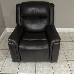Barcalounger Bryson Leather Power Rocker Recliner with Power Adjustable Headrest