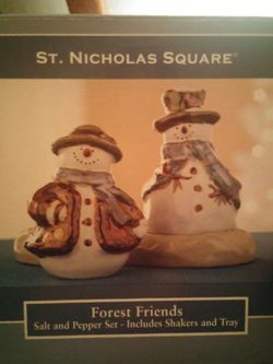 St. Nicholas salt and pepper shakers