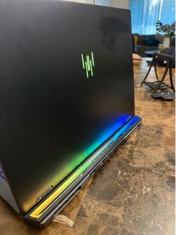 4090 Nvidia Laptop  PREDATOR HELIO 18