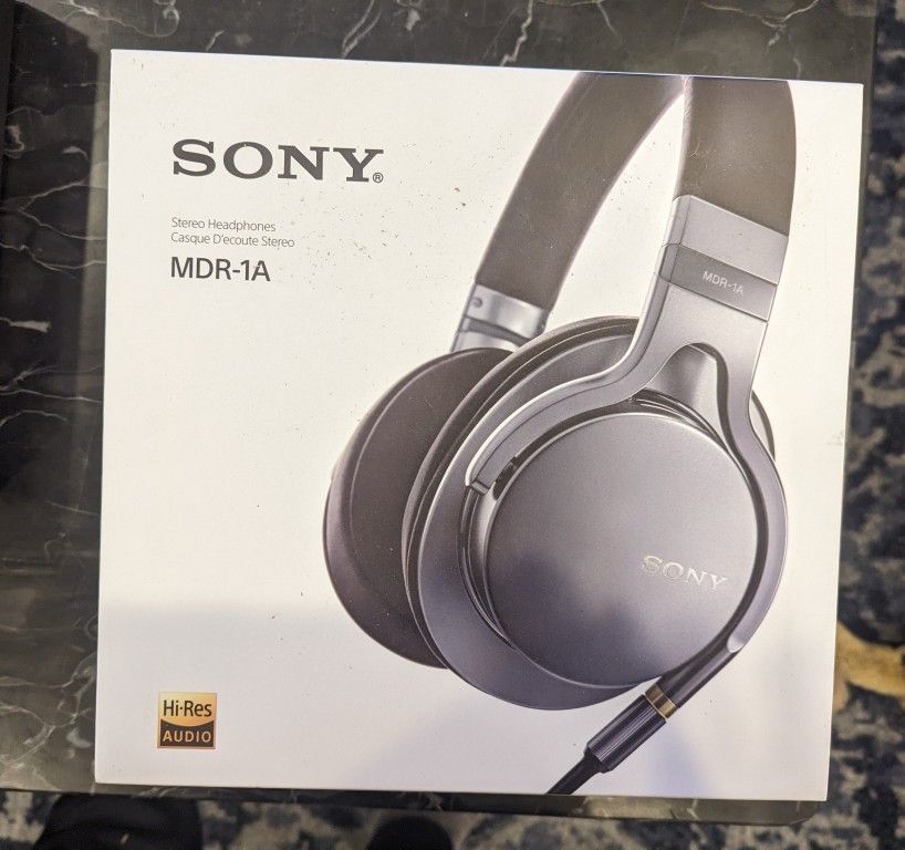 Sony MDR-1A Headphones