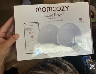 Momcozy breast pump