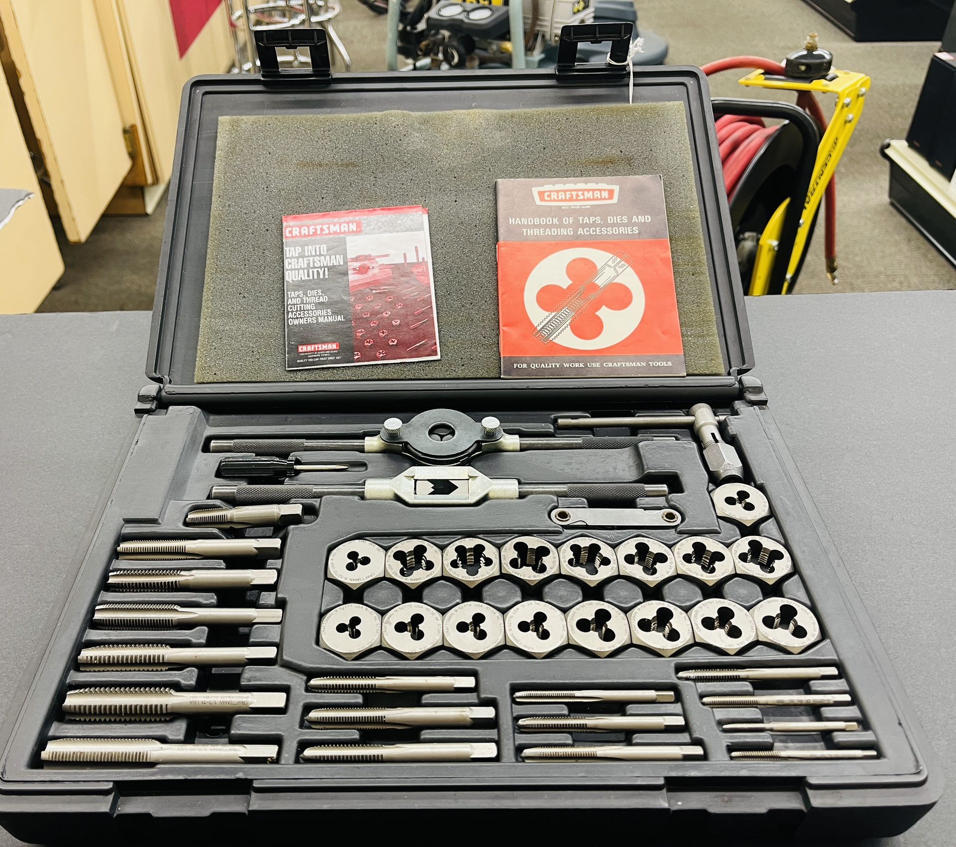 Tap & Dye Set SEARS/Craftsman Made in USA