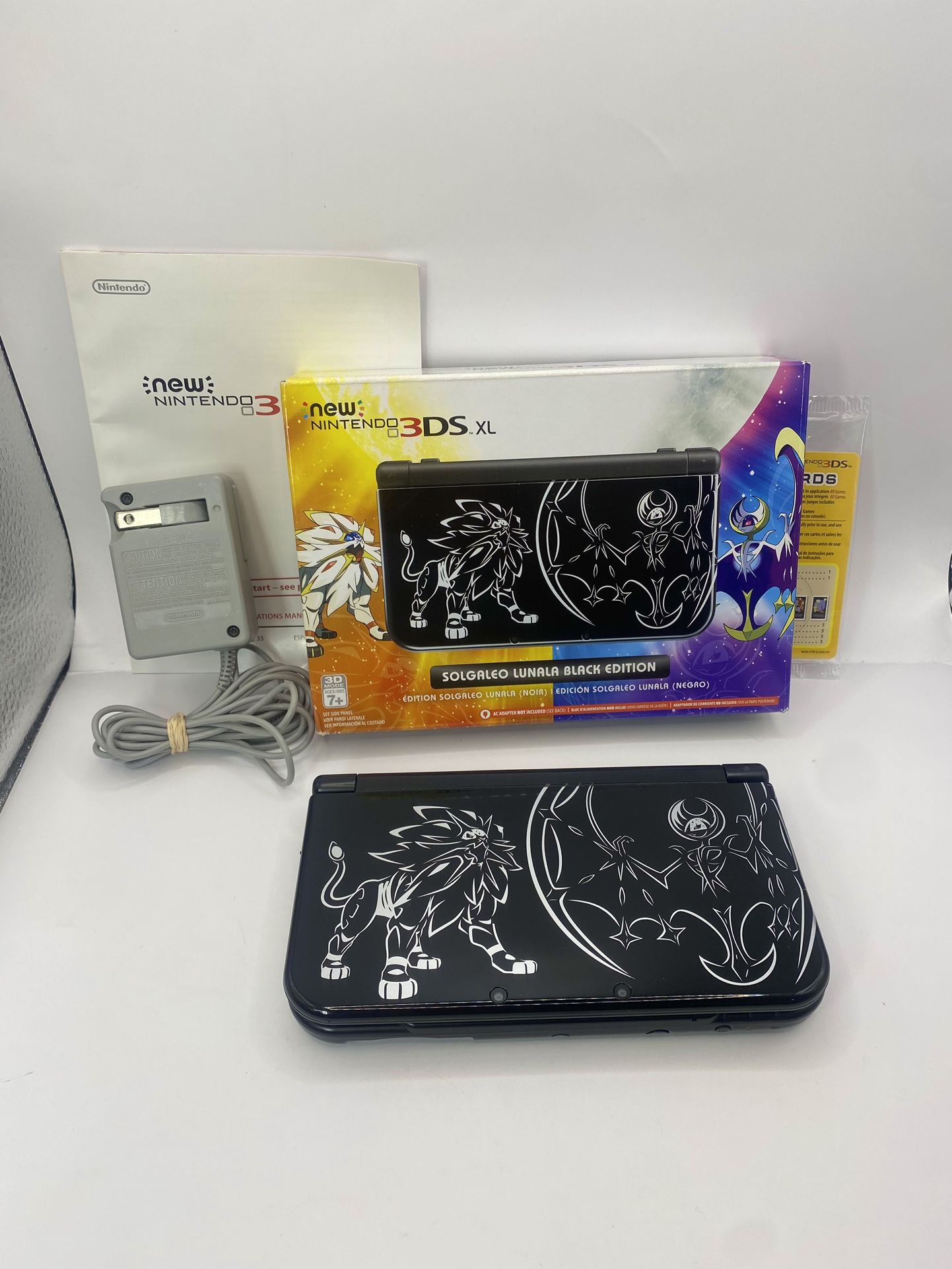 New Nintendo 3DS XL Solgaleo Lunala  Edition Very Good Condition Complete CIB