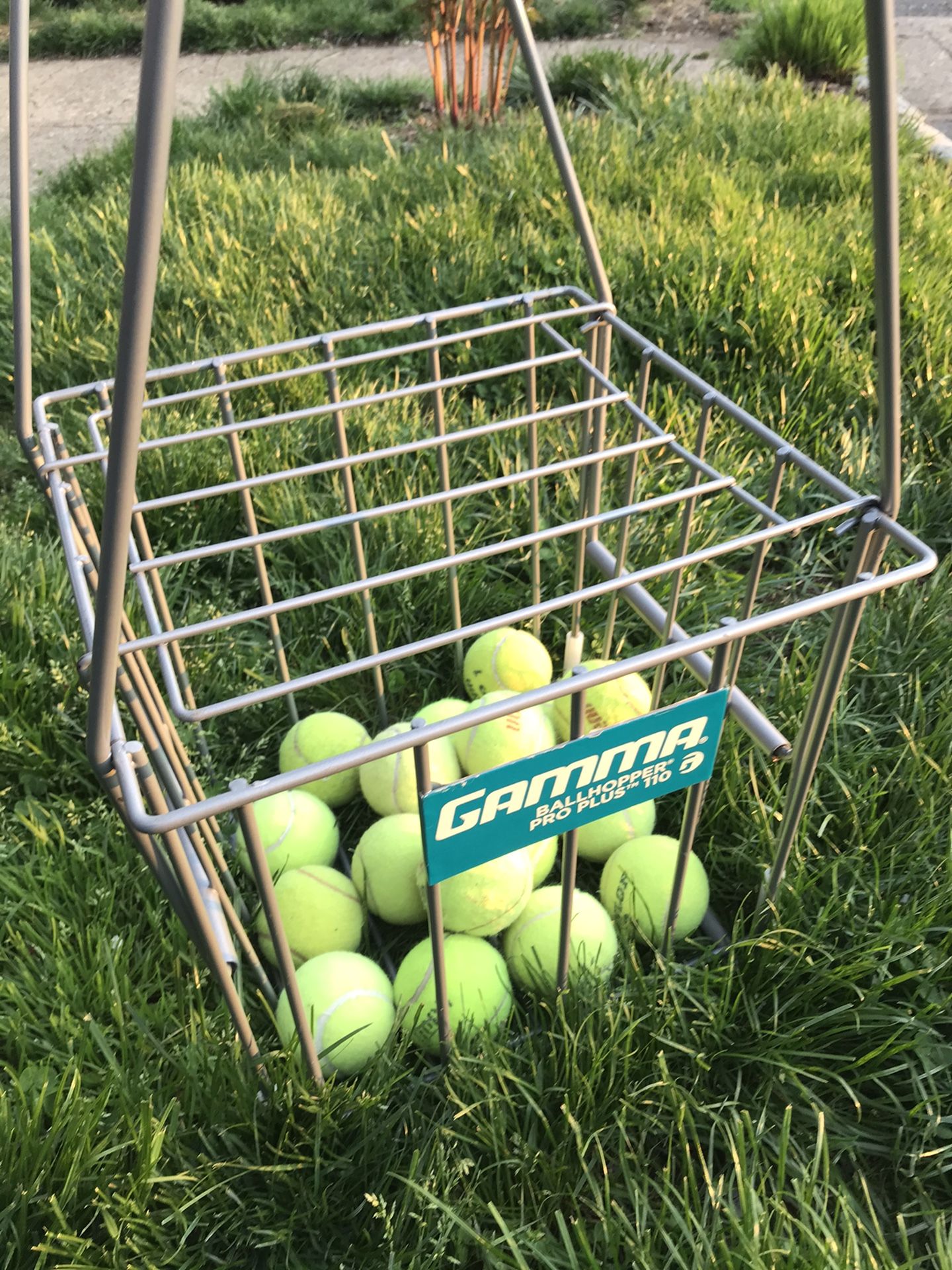 Gamma Ball Hopper Pro Plus 110