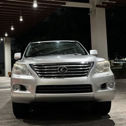 2011 Lexus LX 570