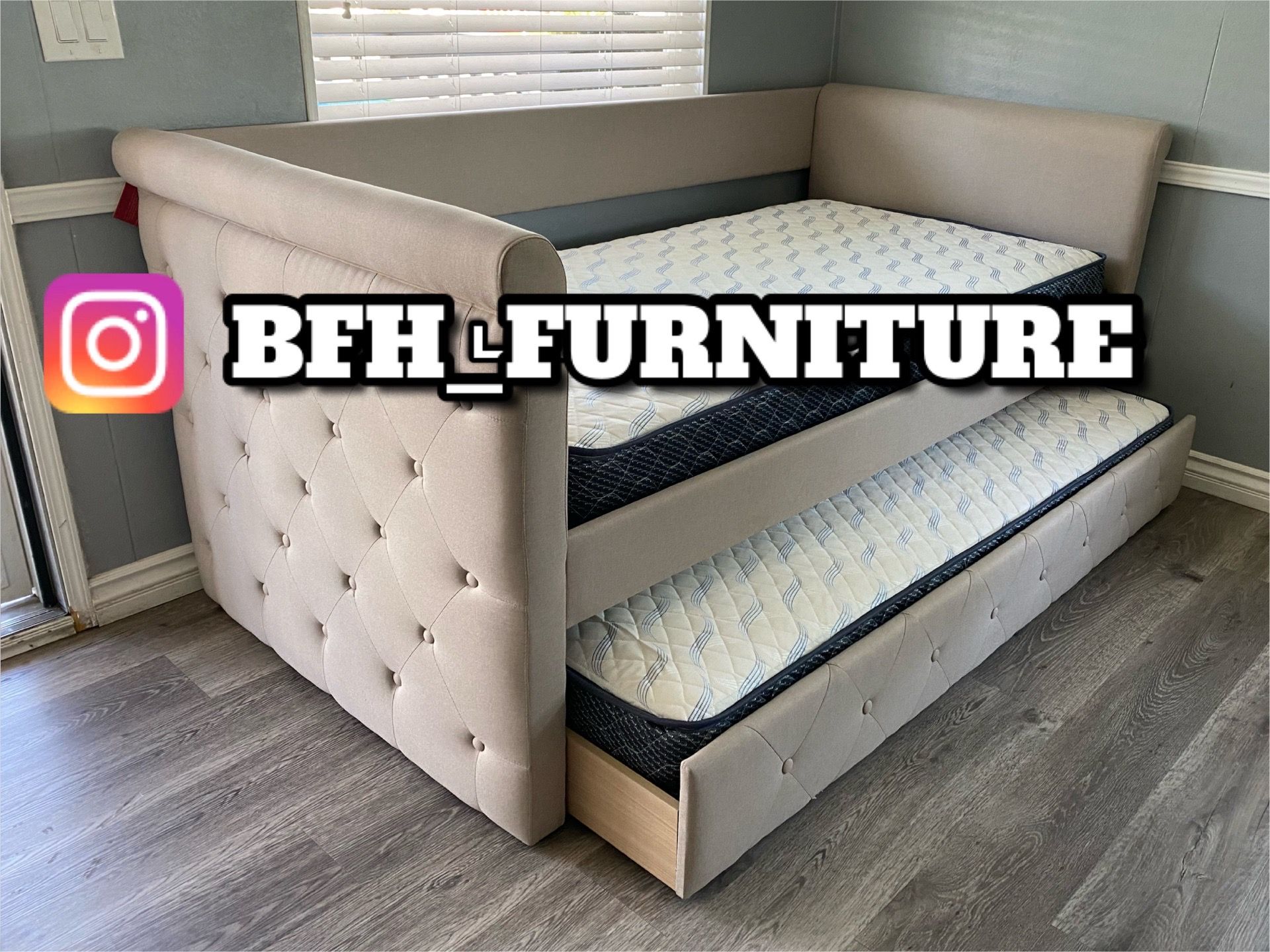 Twin twin size daybed with orthopedic mattress included