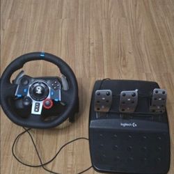 Logitech g29 steering wheel w/pedals