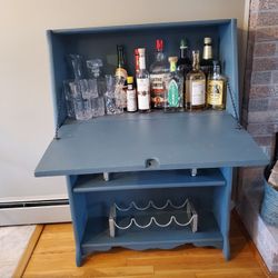 Liquor Cabinet/ Mini Bar