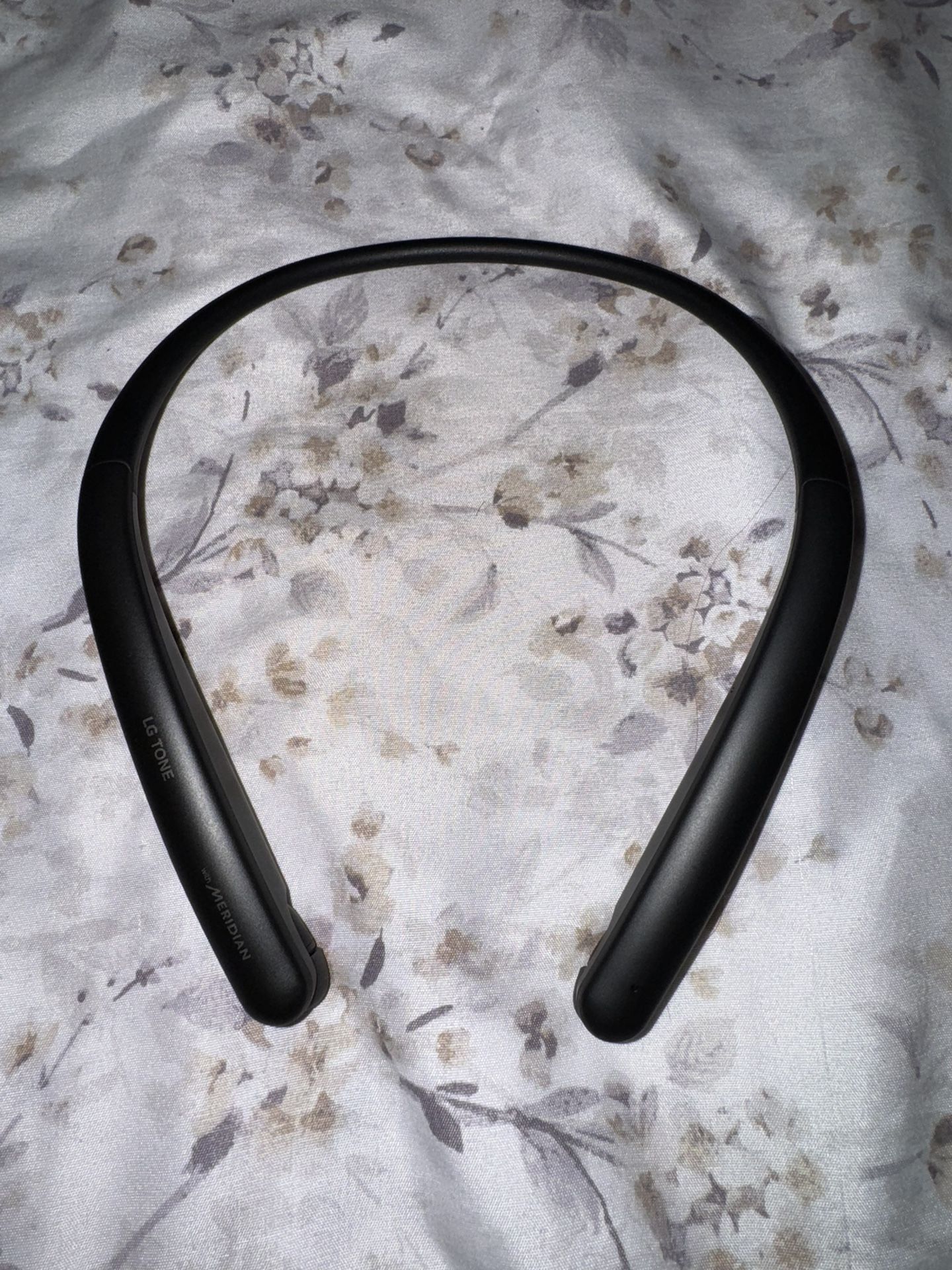 LG TONE Flex Wireless Bluetooth Stereo Neckband Earbuds