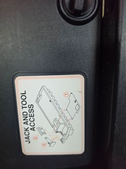UNDERSEAT TOOL BOX