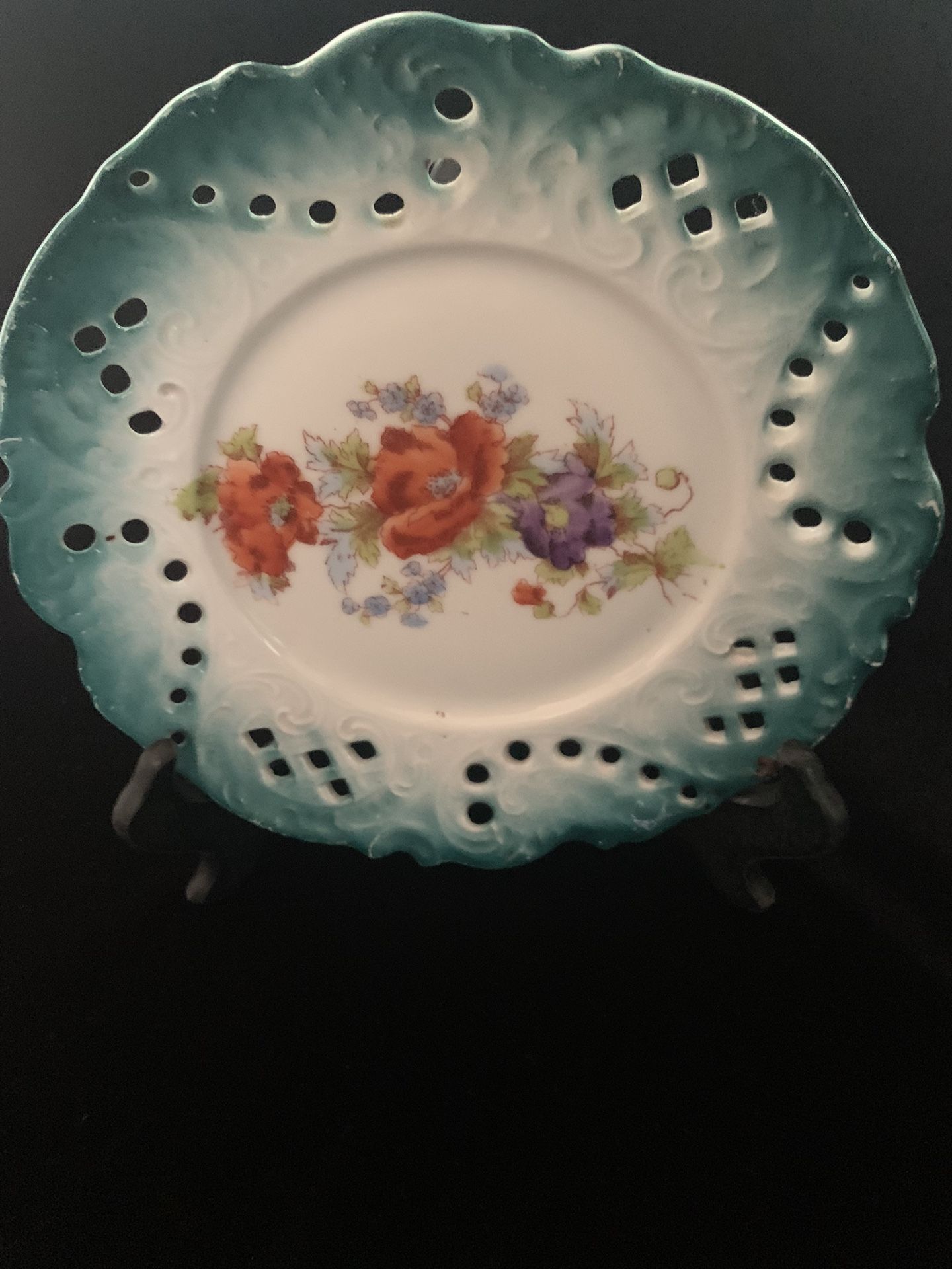 Vintage Teal Lattice Edge Collectible Plate 