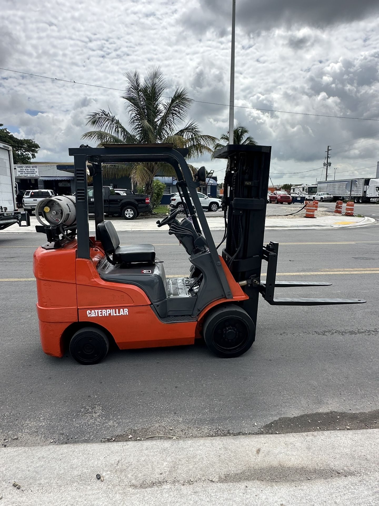 Forklift Caterpillar