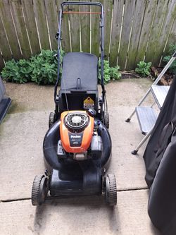 Lawnmower self-propelled