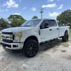 2017 Ford F250 XLT 