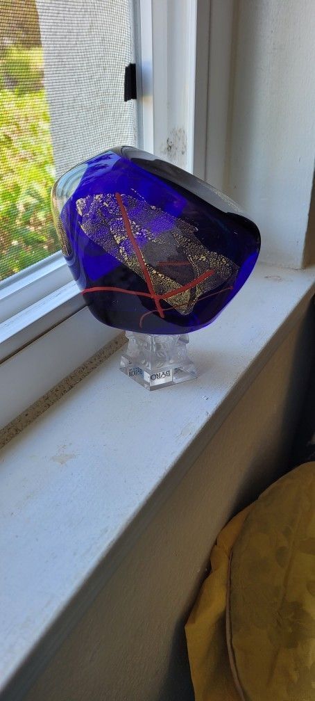 The Glass Eye Studio Paper Weight signed and dated 1990, Free Form Shape.⁸