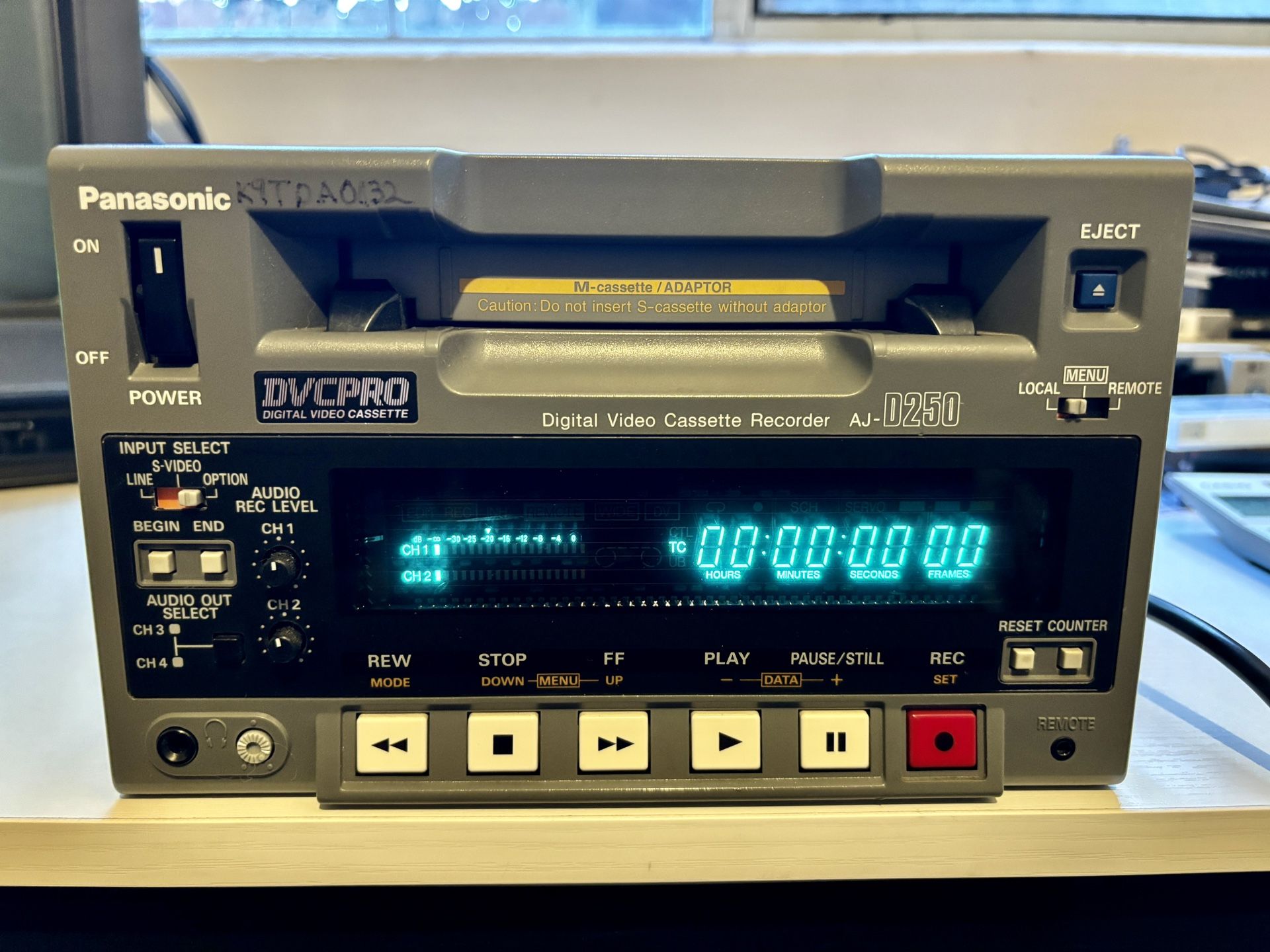 Panasonic AJ-D250 DVCPRO MiniDV Player Recorder VTR Deck VCR
