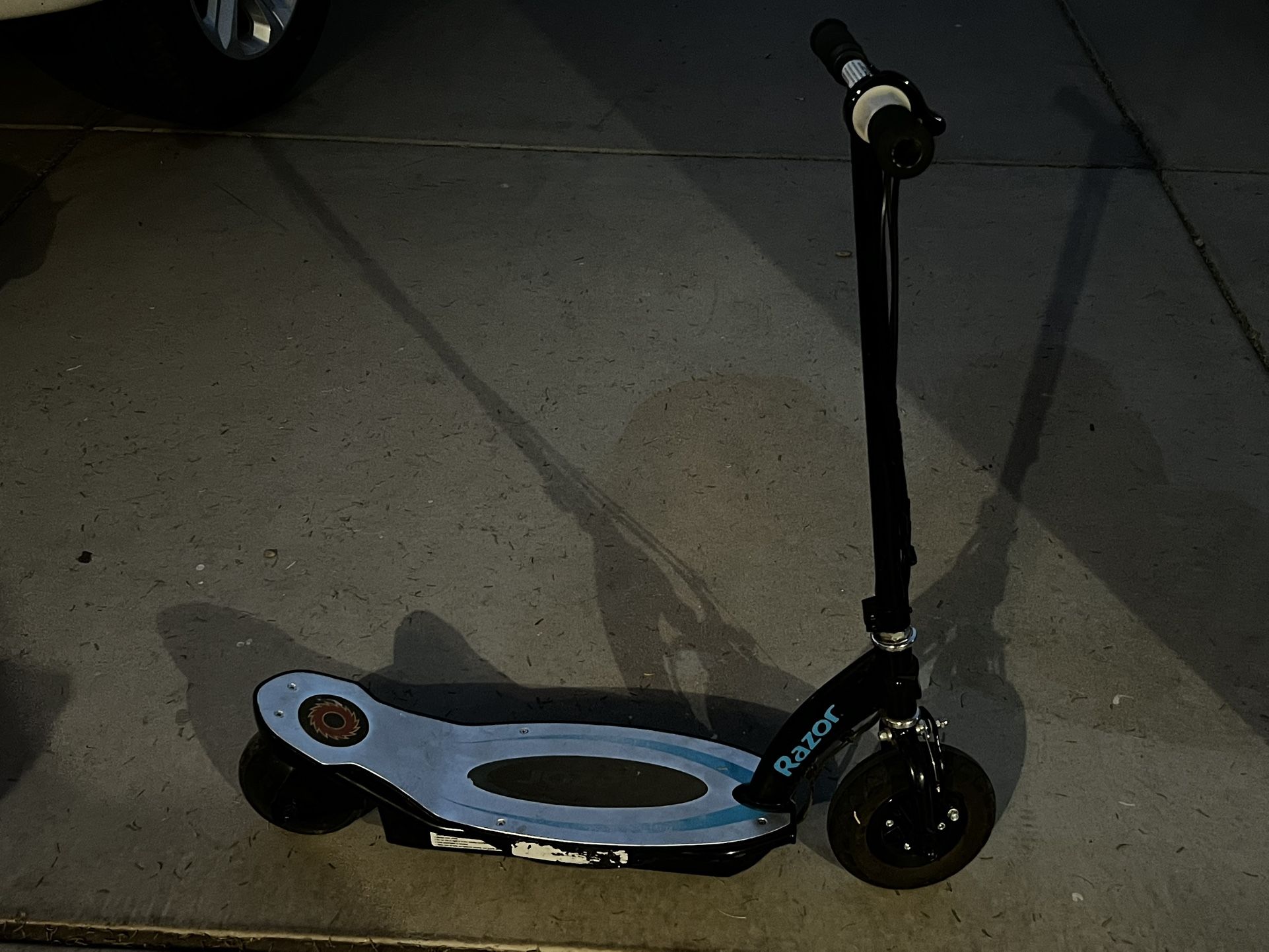 Razor E100 Powercore Electric Scooter Toys