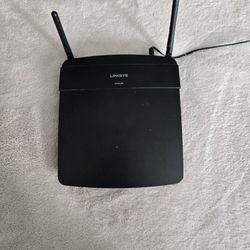 Linksys EA6100 - wifi router AC1200