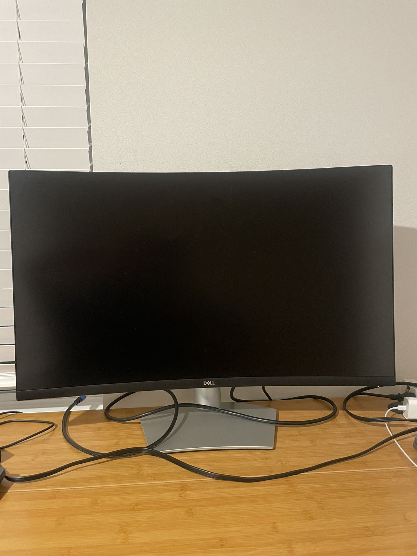Dell 32 Inch 4K Monitor (negotiable)