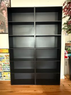 2x black shelf’s