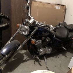 ‘03 HONDA SHADOW VT600CD3 / LOW MILES W/T SADDLE BAGS $1800 