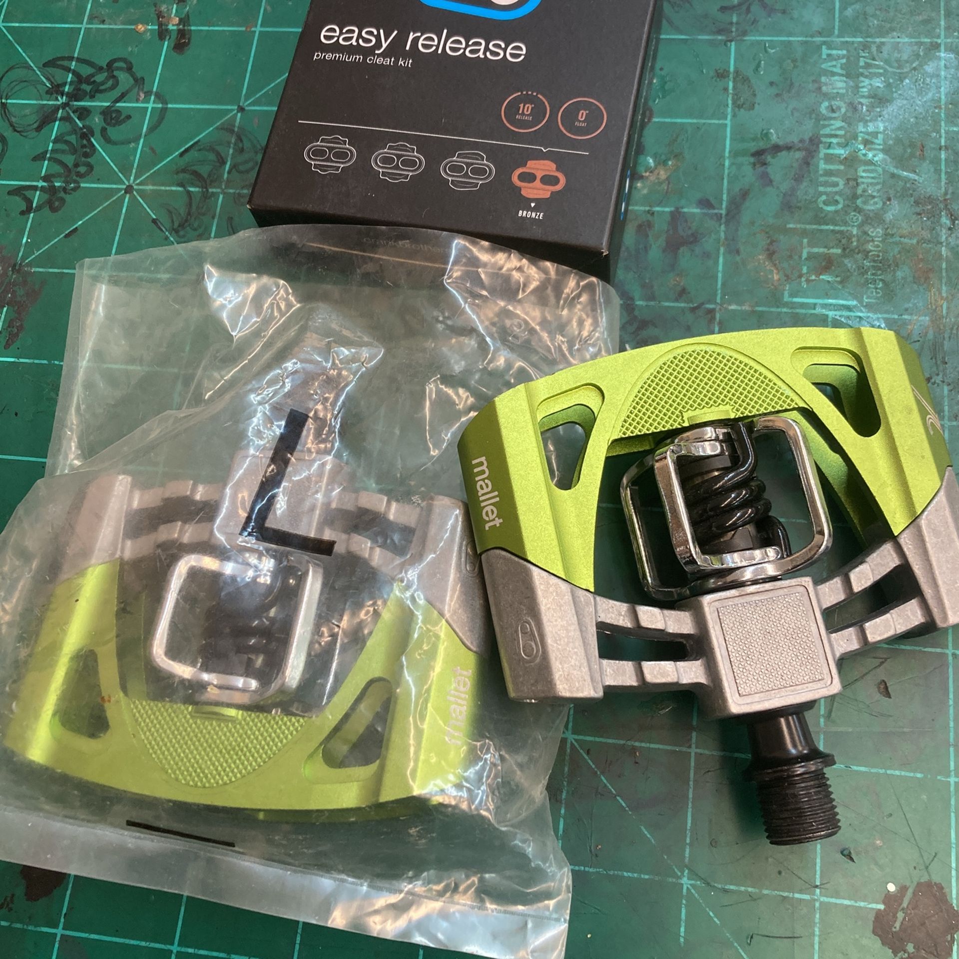 Crank Bros. Pedals Mallet 2 Green,New Products : American Fashion Style Bags On Sale