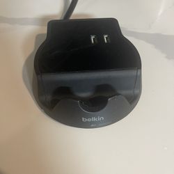 Belkin iPad And iPhone Holder And Usb Charger Station 