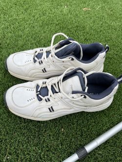 Man’s Golf Shoes - Size 11  barely used