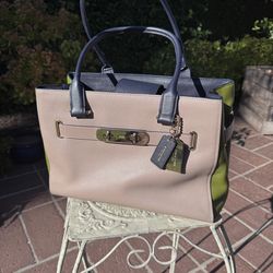Coach Shoulder Handbag