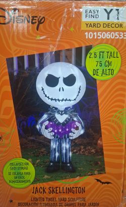 Jack Skellington yard sculpture