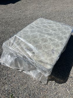 Full Mattress - 5" thick