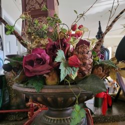 Decorations Different Prices 