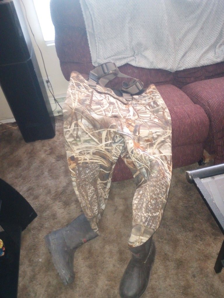 duck commander waiters