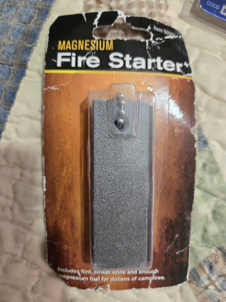 Brand New Never Opened Magnesium Fire Starter Includes Flint