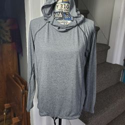 UNDER ARMOUR~ GRAY HOODED ATHLETIC LONG SLEEVE TOP WITH DRAWSTRING WAIST!