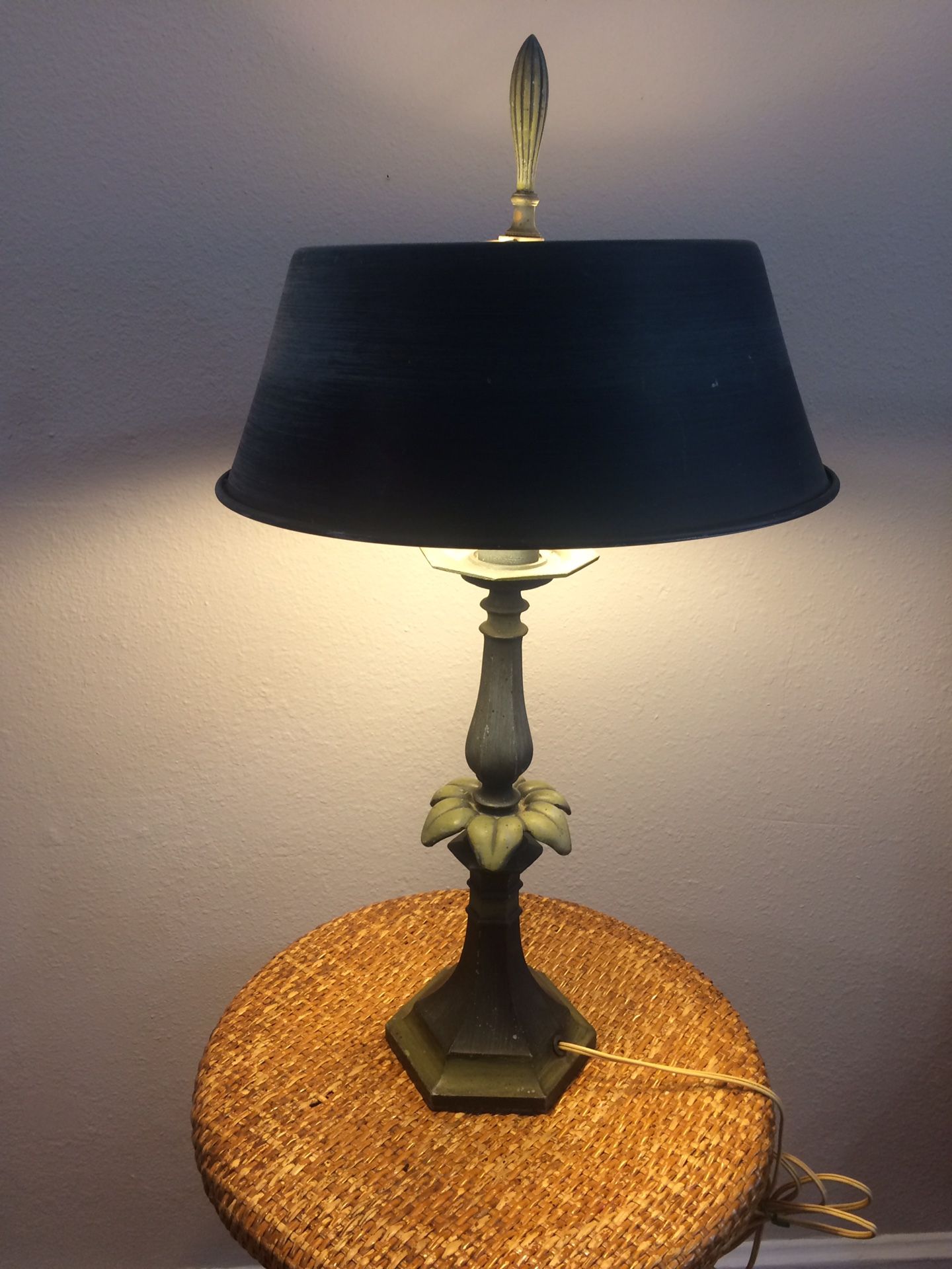 Vintage Metal lamp shade vintage one nice design Working order