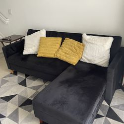 Sectional Couch With Storage. 