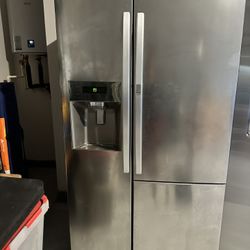 Kenmore Stainless steel Refrigerator