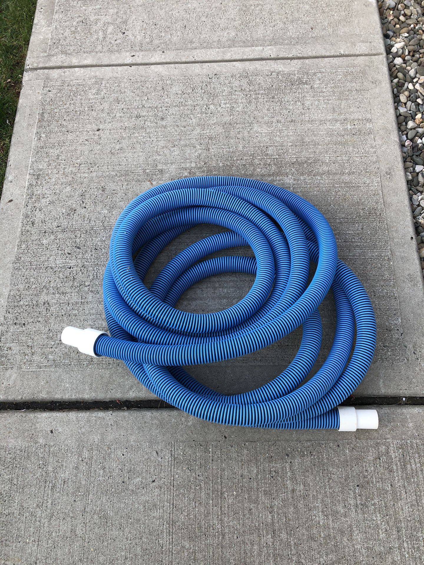Pool hose 35ft - like new